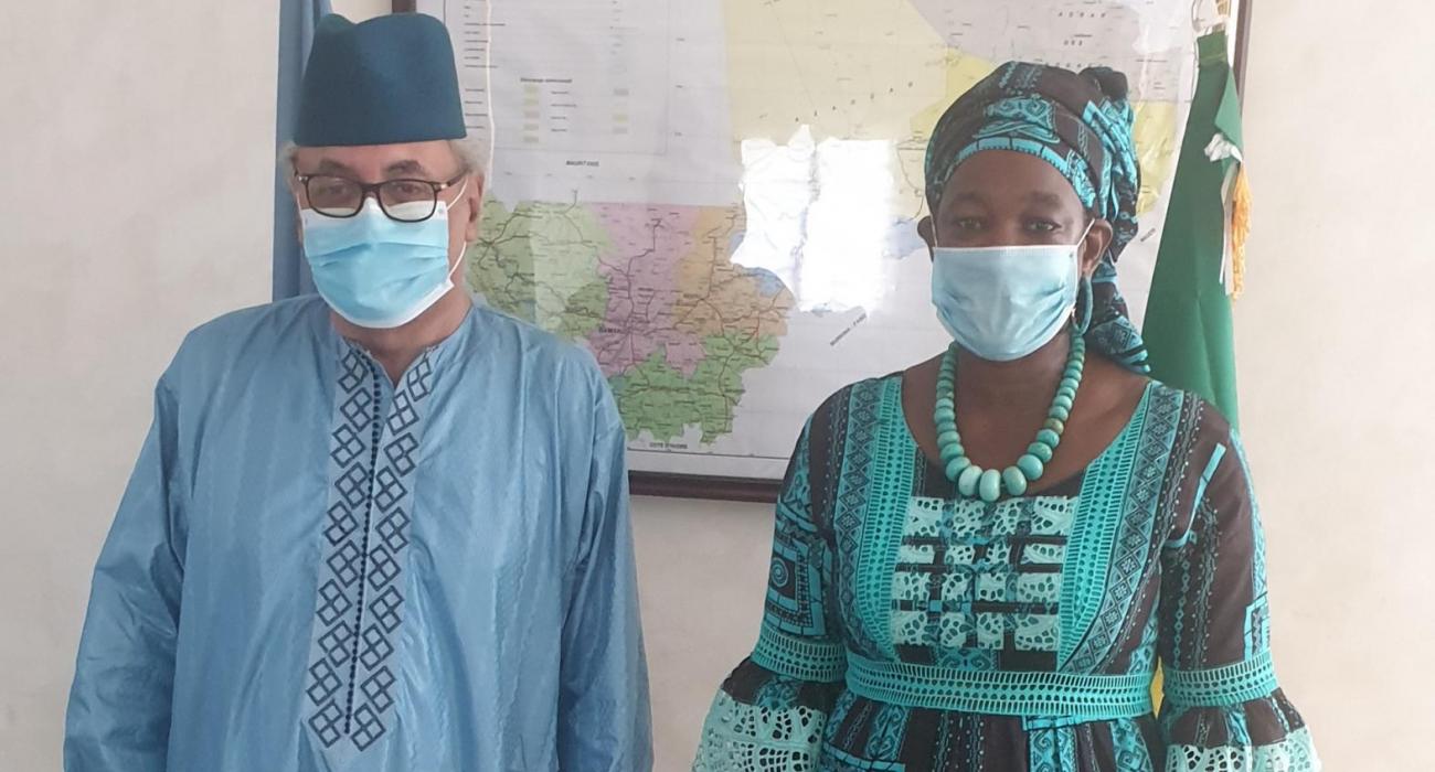 L'OMS et le CDC Afrique unissent leurs efforts pour la recherche sur la médecine traditionnelle de la COVID-19 en Afrique : « Le Représentant de l’OMS au Mali a reçu en audience Prof Rokia Sanogo, chef département médecine traditionnelle au Mali »