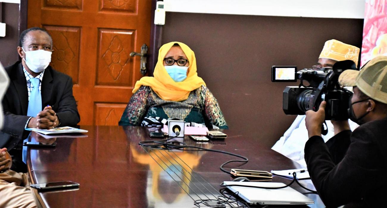 Dr Nassuri Ahamada (OMS) et Mme Loub Yakouti Attoumane (Ministre de la Santé des Comores)