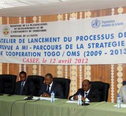 08 Lancement du processus de la revue à mi-parcours de la stratégie coopération Togo-OMS 2009-2013.jpg