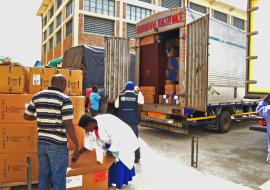 L’OMS offre 6 tonnes de matériel & consommables médicaux