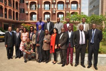 Les participants à l'atelier de sensibilisation sur la taxation des produits du tabac