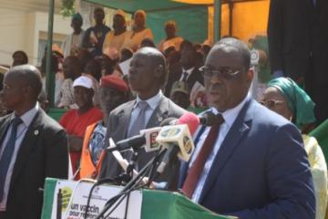 Le Président de la République du Sénégal, lors du lancement de l’introduction du vaccin contre le pneumocoque dans le PEV.