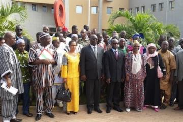 Photo de groupe des participants à la concertation nationale sur la médecine traditionnelle