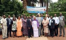 04 Photo de famille des officiels avec les participants a l atelier