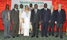 06 photo de famille des acteurs de la table-ronde et du compact national.