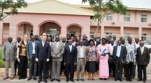 07 photo de famille des partenaires lors de la ceremonie de lancement officiel du programme lux-oms pour le burkina faso